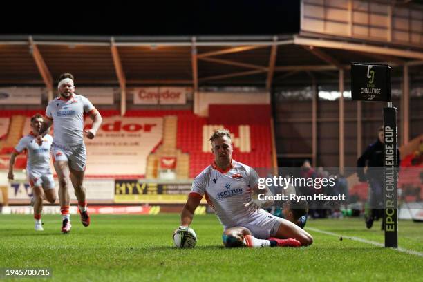 Duhan van der Merwe of Edinburgh Rugby celebrates scoring his team's third try during the EPCR Challenge Cup match between Scarlets and Edinburgh...