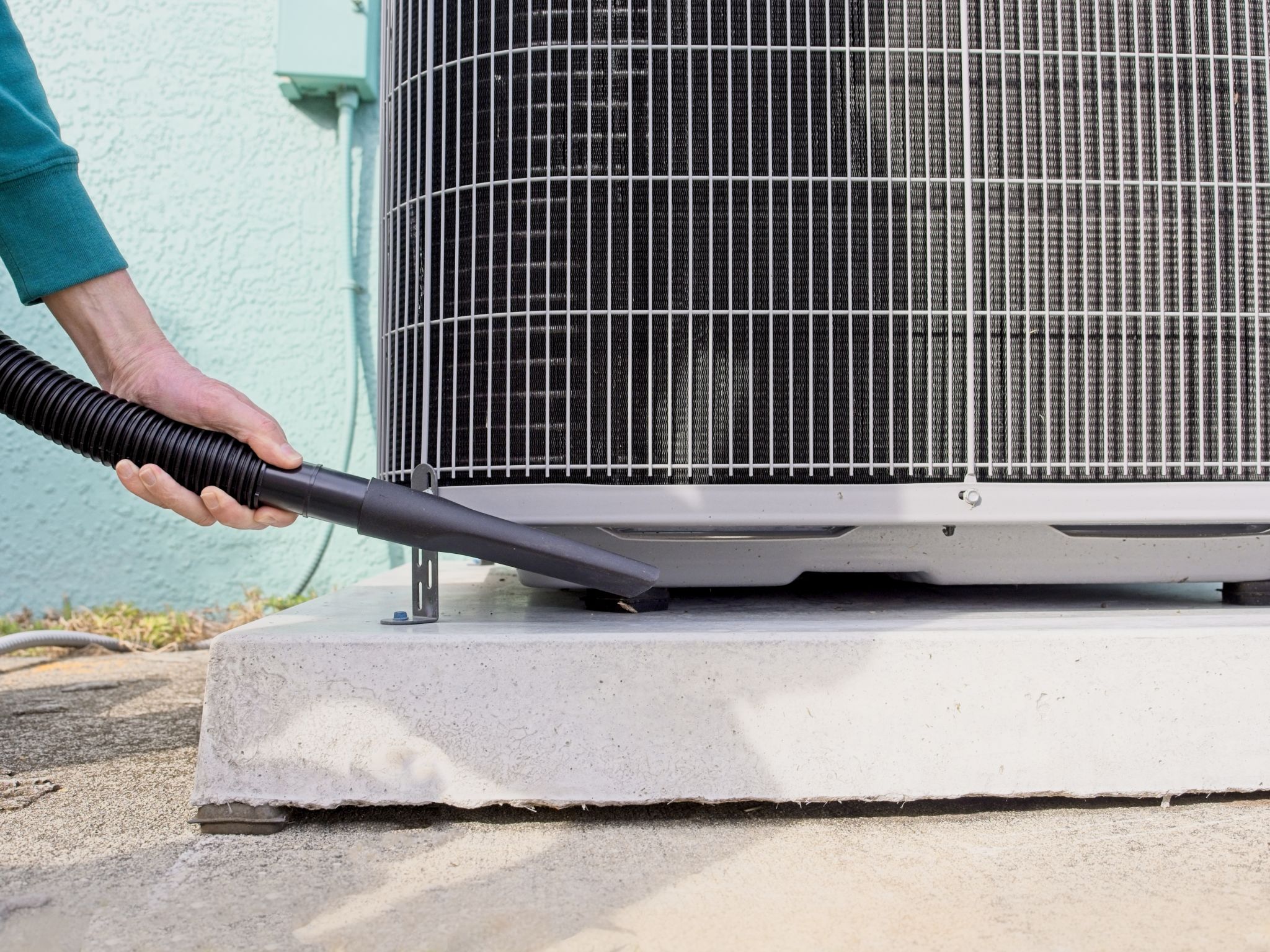 cleaning outdoor unit