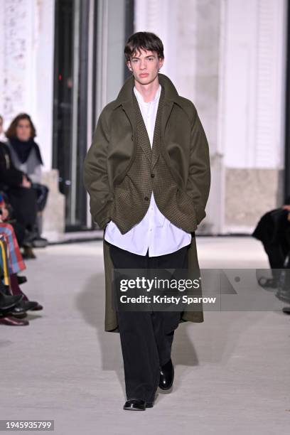 Model walks the runway during the Officine Generale Menswear Fall/Winter 2024-2025 show as part of Paris Fashion Week on January 19, 2024 in Paris,...