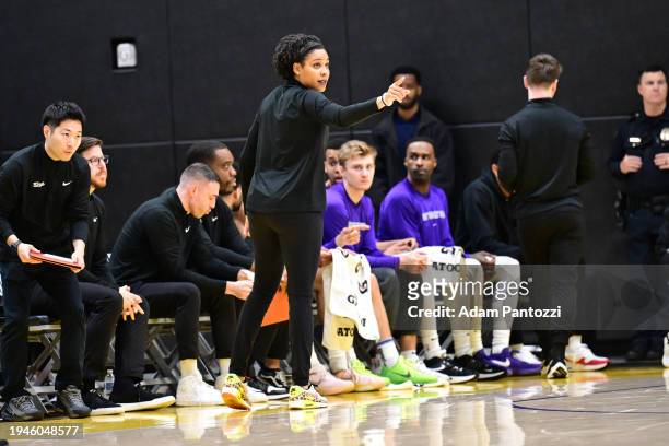 Stockton Kings Head Coach Lindsey Harding speaks to her team during the game against the South Bay Lakers on January 22, 2024 at UCLA Heath Training...