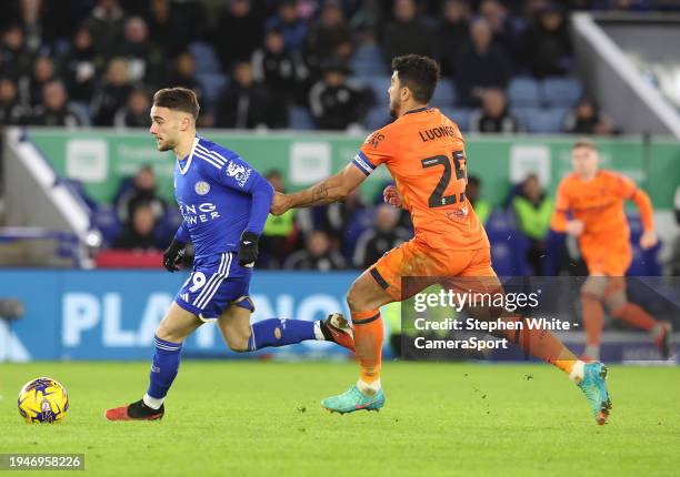 Leicester City's Yunus Akgun and Ipswich Town's Massimo Luongo during the Sky Bet Championship match between Leicester City and Ipswich Town at The...