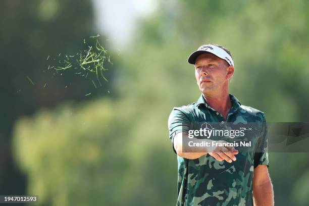 Marcel Siem of Germany checks the wind during Round Three of the Hero Dubai Desert Classic at Emirates Golf Club on January 20, 2024 in Dubai, United...