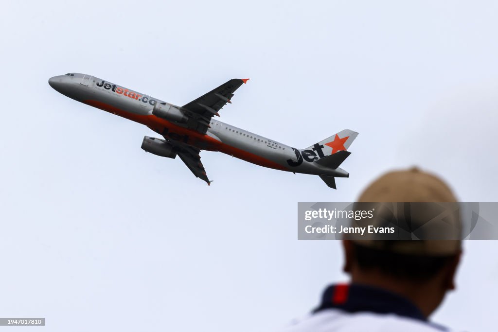 Air And Tarmac Traffic At Sydney International Airport