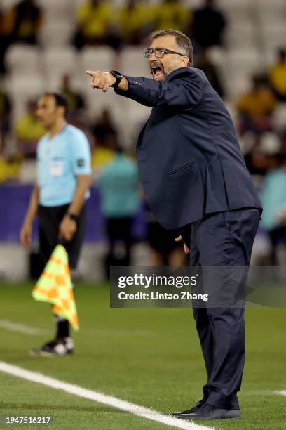 Juan Antonio Pizzi, Manager of Bahrain, gives the team instructions during the AFC Asian Cup Group E match between Bahrain and Malaysia at Jassim Bin...