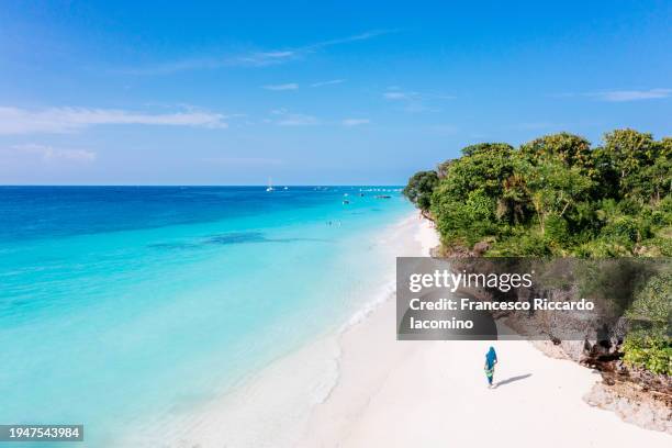 nungwi, zanzibar. beach and seascape - ilha de zanzibar imagens e fotografias de stock