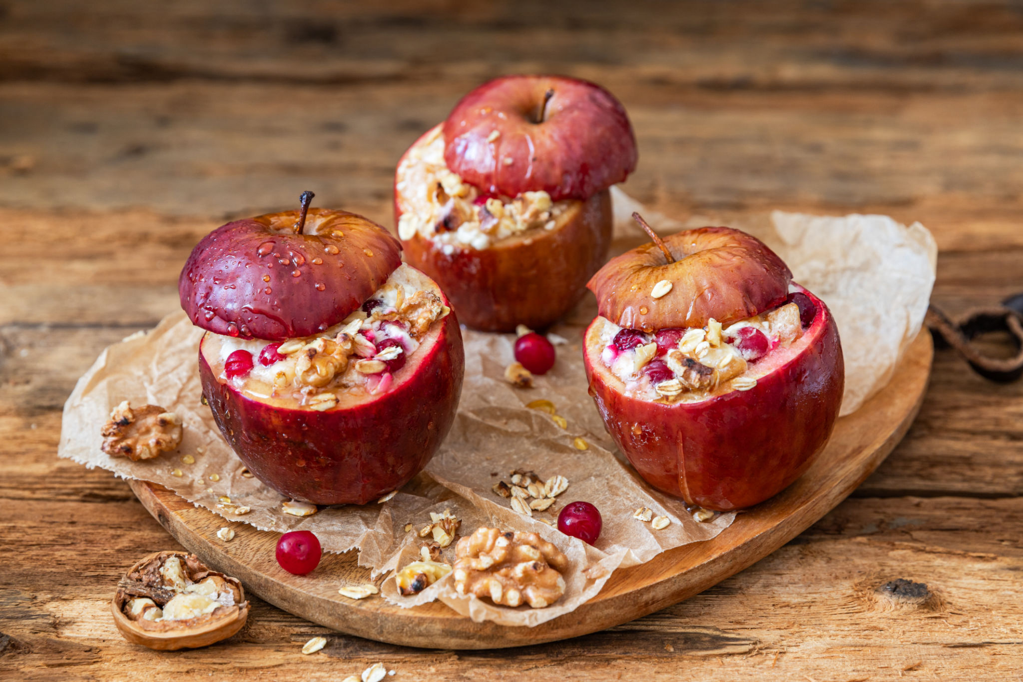 Red Baked Apples Stuffed with oats and walnuts Red Baked Apples Stuffed with oats and walnuts