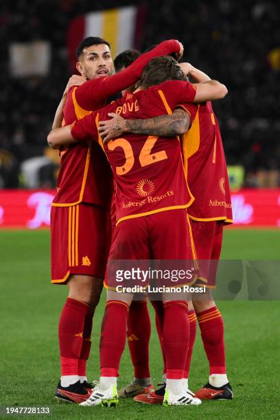 Roma players celebrat during the Serie A TIM match between AS Roma and Hellas Verona FC - Serie A TIM at Stadio Olimpico on January 20, 2024 in Rome,...
