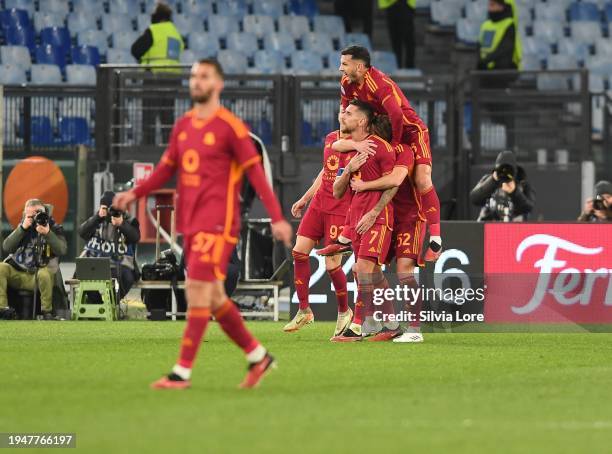 Lorenzo Pellegrini of AS Roma celebrates after scoring goal 2-0 during the Serie A TIM match between AS Roma and Hellas Verona FC - Serie A TIM at...