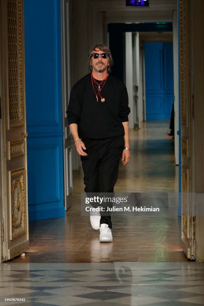 Valentino : Runway - Paris Fashion Week - Menswear Fall/Winter 2024-2025