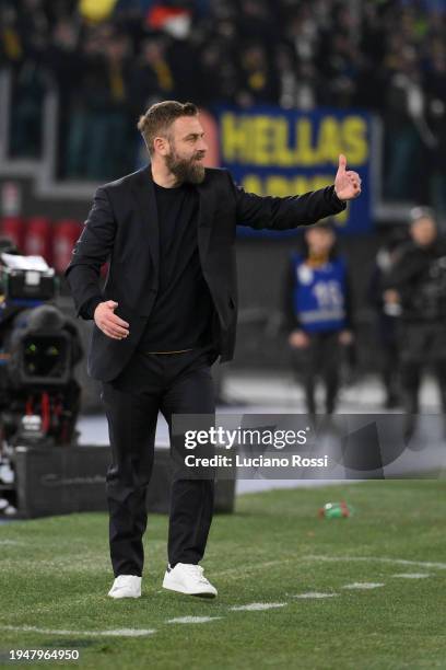Roma coach Daniele De Rossi reacts during the Serie A TIM match between AS Roma and Hellas Verona FC - Serie A TIM at Stadio Olimpico on January 20,...