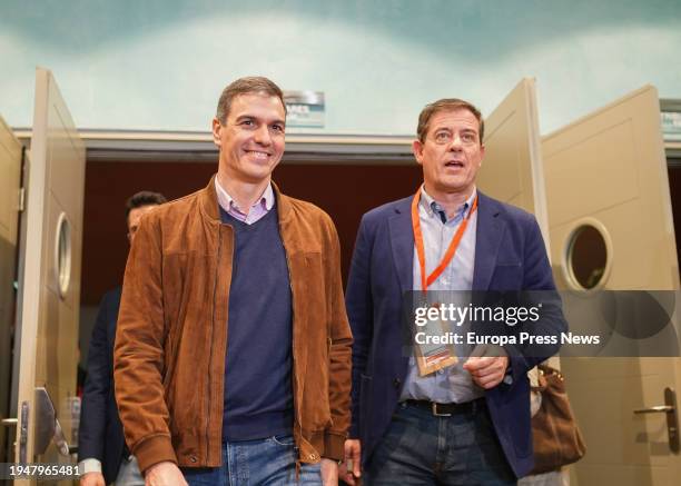 The President of the Government, Pedro Sanchez, and the PSdeG candidate for president of the Xunta de Galicia, Jose Ramon Gomez Besteiro, during the...