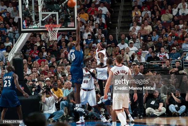 Philadelphia 76ers Allen Iverson in action, shoots vs Washington Wizards Brendan Haywood at First Union Center This game was Michael Jordan's last...