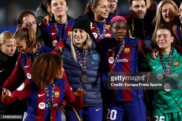 Alexia Putellasand Asisat Oshoala of FC Barcelona celebrates the victory with the winners medal during the Spanish SuperCup 24, Supercopa de Espana,...