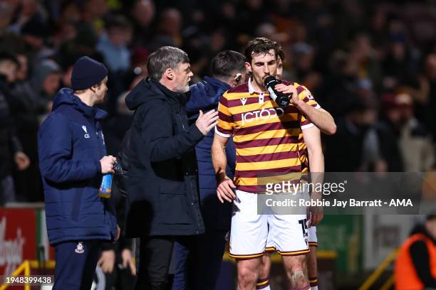 Graham Alexander the head coach / manager of Bradford City instructs Sam Stubbs of Bradford City during the Sky Bet League Two match between Bradford...