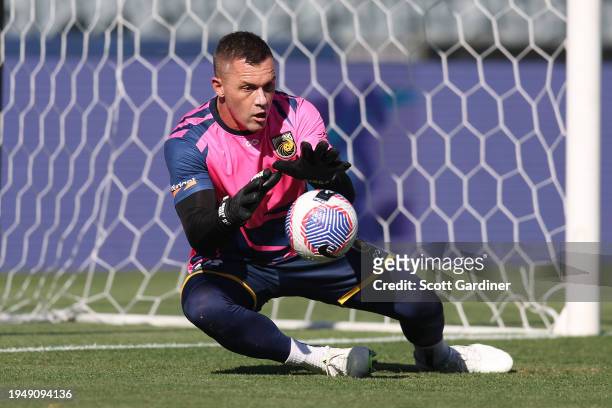 Danny Vukovic of the Mariners warming up prior to play during the A-League Men round 13 match between Central Coast Mariners and Melbourne City at...