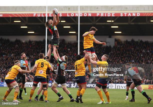 Chandler Cunningham-South of Harlequins wins a line out during the Investec Champions Cup match between Harlequins and Ulster Rugby at Twickenham...