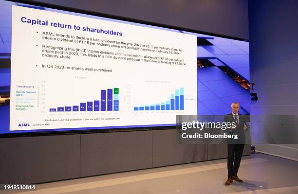 Asml Conference 250 Dassen Stock Photos, High-Res Pictures, and Images - Getty Images