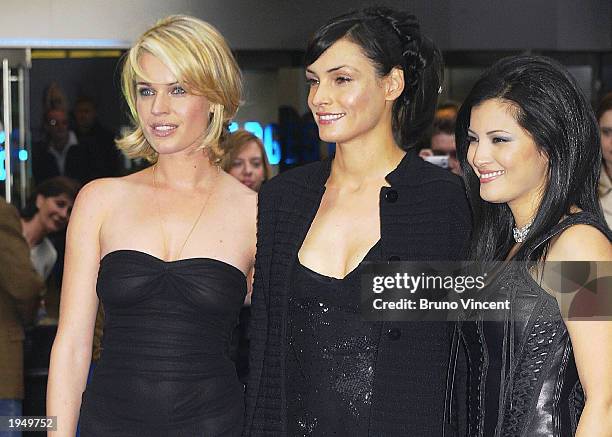 Actresses Rebecca Romijn-Stamos, Famke Janssen and Kelly Hu arrive at the World Premiere of 'X-Men 2' at the Odeon Leicester Square April 24, 2003...