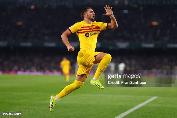 Ferran Torres of FC Barcelona celebrates scoring his team's second goal during the LaLiga EA Sports match between Real Betis and FC Barcelona at...