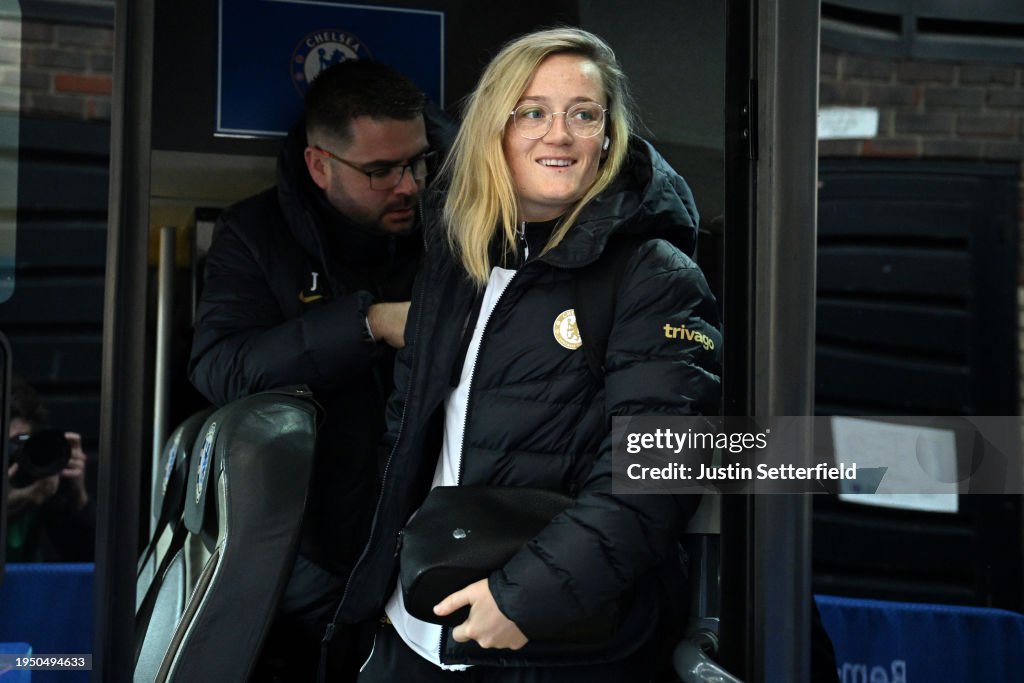 Chelsea FC v Manchester United - Barclays Women´s Super League