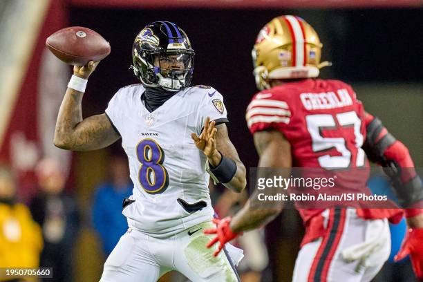 Lamar Jackson of the Baltimore Ravens throws the football in action during a game between the San Francisco 49ers and the Baltimore Ravens at Levi's...