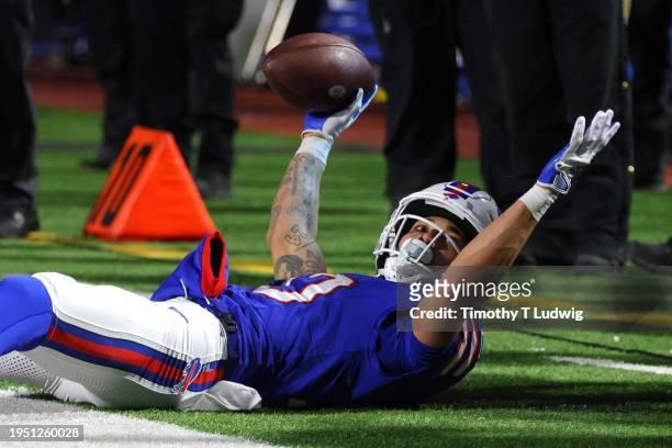 Khalil Shakir of the Buffalo Bills celebrates after scoring a touchdown against the Kansas City Chiefs during the third quarter in the AFC Divisional...