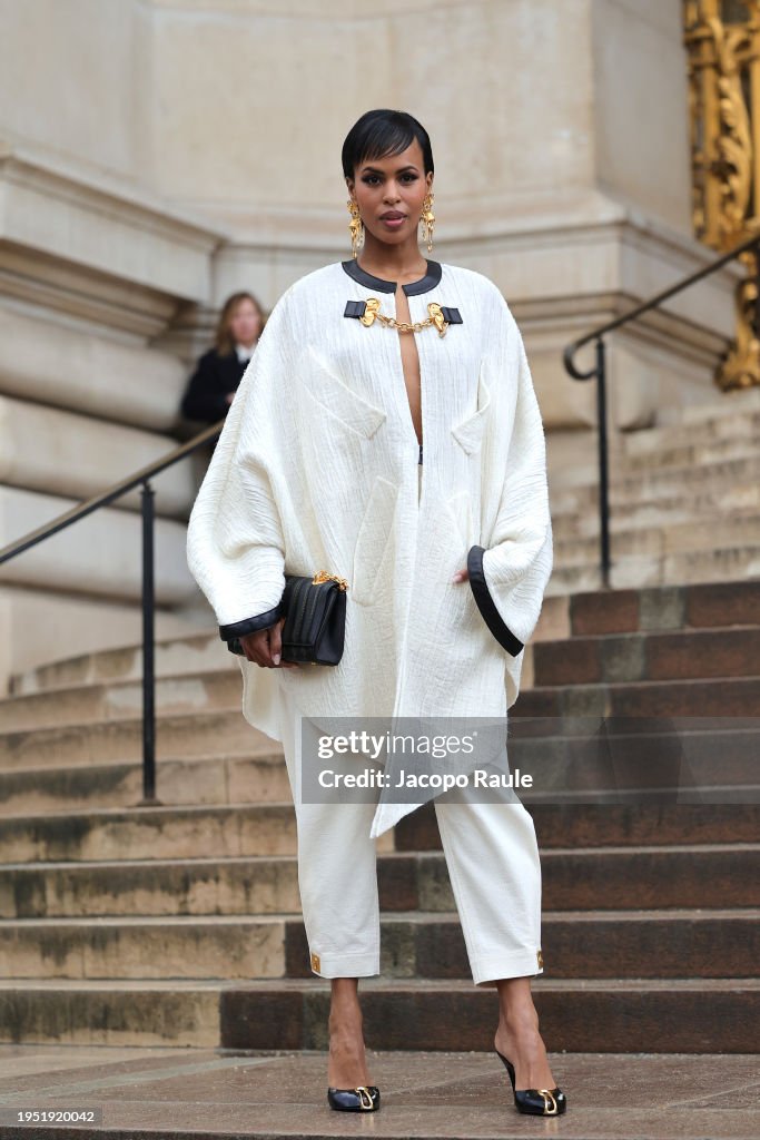 Schiaparelli : Outside Arrivals - Paris Fashion Week - Haute Couture Spring/Summer 2024
