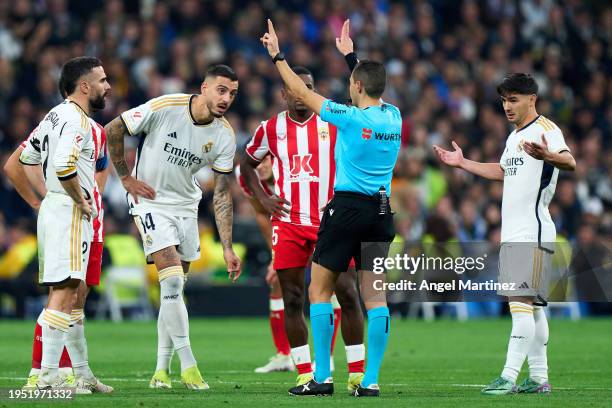 Referee Francisco José Hernández Maeso gestures during the LaLiga EA Sports match between Real Madrid CF and UD Almeria at Estadio Santiago Bernabeu...