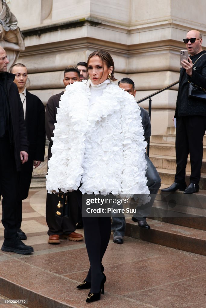 Schiaparelli : Outside Arrivals - Paris Fashion Week - Haute Couture Spring/Summer 2024