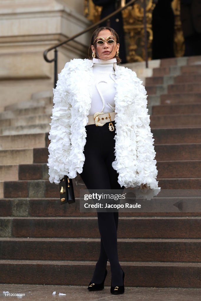 Schiaparelli : Outside Arrivals - Paris Fashion Week - Haute Couture Spring/Summer 2024