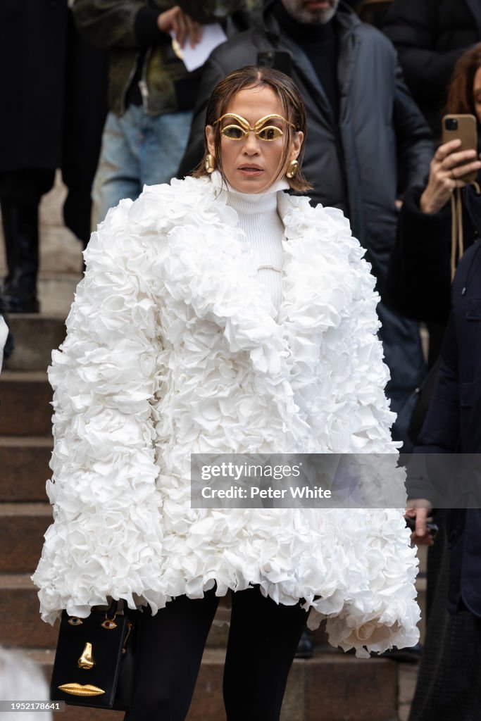 Schiaparelli : Outside Arrivals - Paris Fashion Week - Haute Couture Spring/Summer 2024
