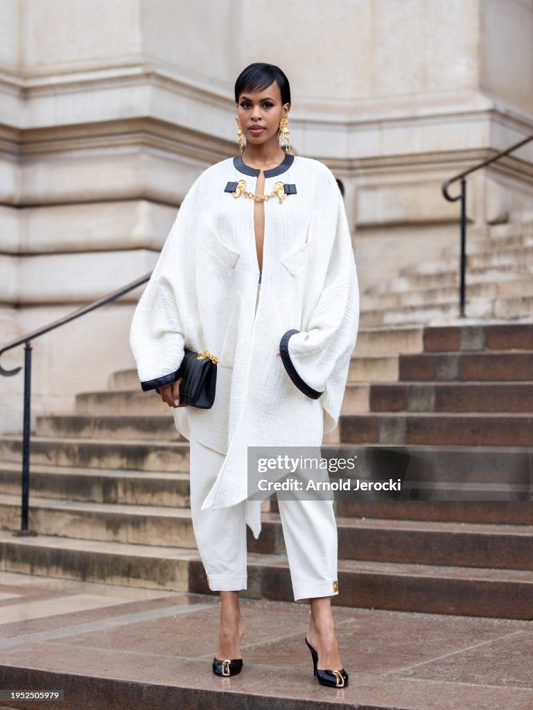 Schiaparelli : Outside Arrivals - Paris Fashion Week - Haute Couture Spring/Summer 2024