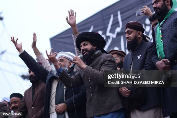 Pakistan Rizvi 750 Labbaik Stock Photos, High-Res Pictures, and Images - Getty Images