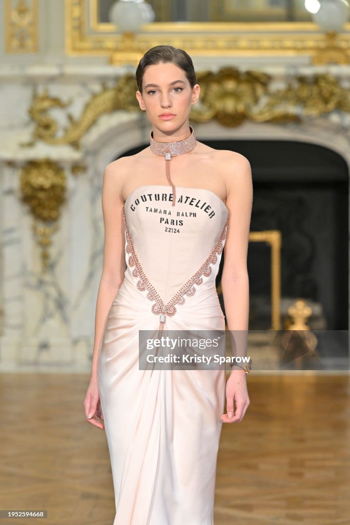 Tamara Ralph: Runway - Paris Fashion Week - Haute Couture Spring/Summer 2024