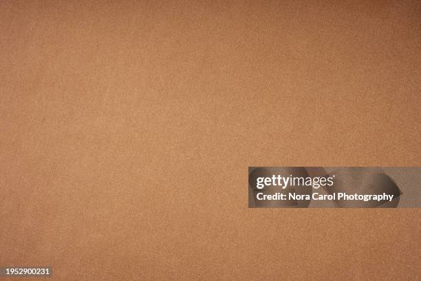 gold silk fabric background - couleur-chair photos et images de collection