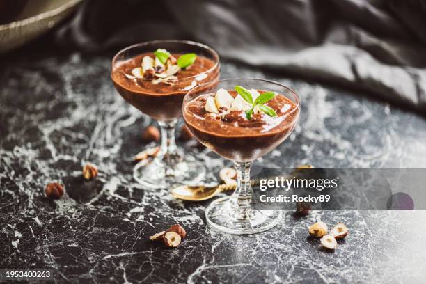 vegan chocolate mousse au chocolat - dark chocolate mousse stock pictures, royalty-free photos & images