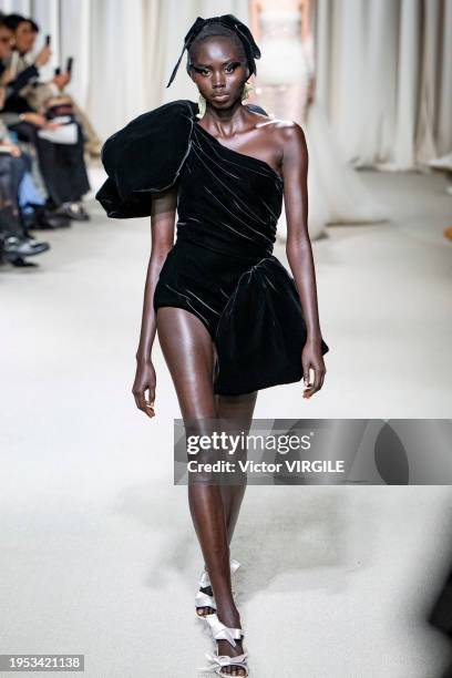 Model walks the runway during the Giambattista Valli Haute Couture Spring/Summer 2024 fashion show as part of Paris Fashion Week on January 22, 2024...