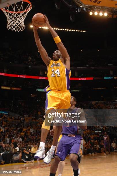 Kobe Bryant of the Los Angeles Lakers dunks against the Phoenix Suns in Game One of the Western Conference Finals during the 2010 NBA Playoffs at...