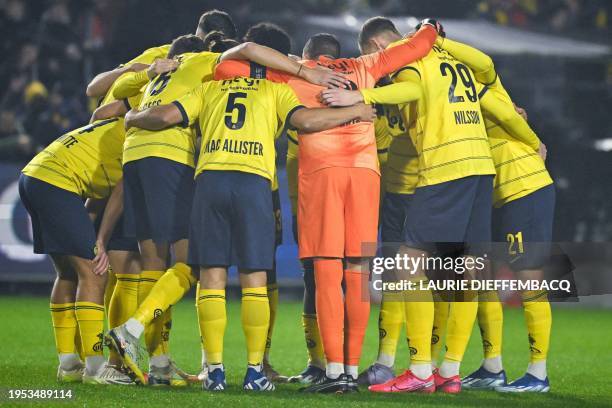 Union's players pictured at the start of a Croky Cup 1/4 final match between Royale Union Saint-Gilloise and RSC Anderlecht, in Brussels, Thursday 25...