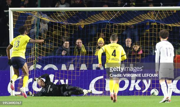 Union's Kevin Rodriguez scores from penalty during a Croky Cup 1/4 final match between Royale Union Saint-Gilloise and RSC Anderlecht, in Brussels,...