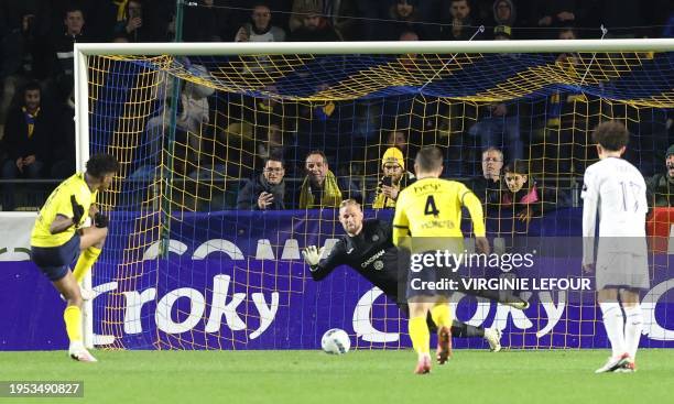 Union's Kevin Rodriguez scores from penalty during a Croky Cup 1/4 final match between Royale Union Saint-Gilloise and RSC Anderlecht, in Brussels,...