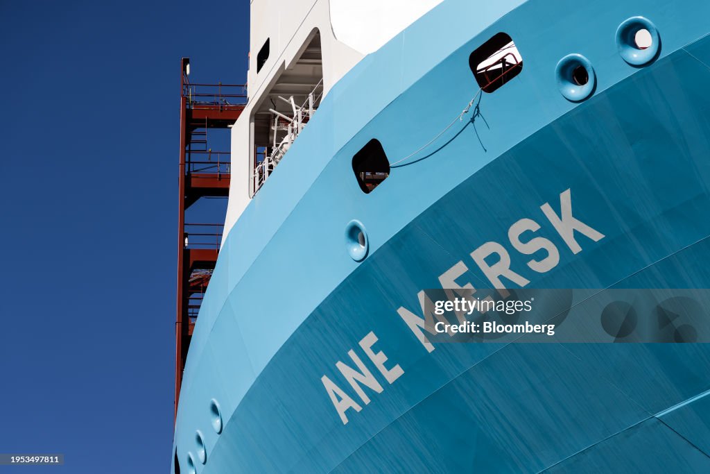 Maersk Unveils World's Biggest Methanol-Powered Container Ship