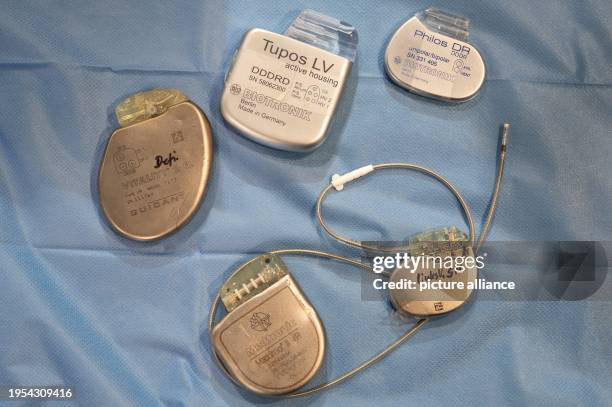 Pacemaker Sample 1,507 Pacemaker Images Stock Photos, High-Res Pictures, and Images ...