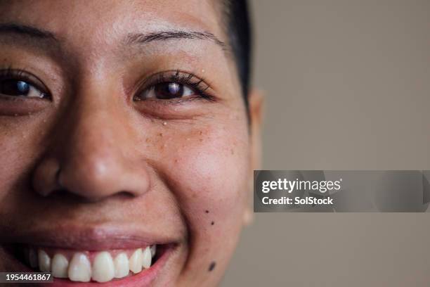 smiling in the studio - southeast asian people stock pictures, royalty-free photos & images