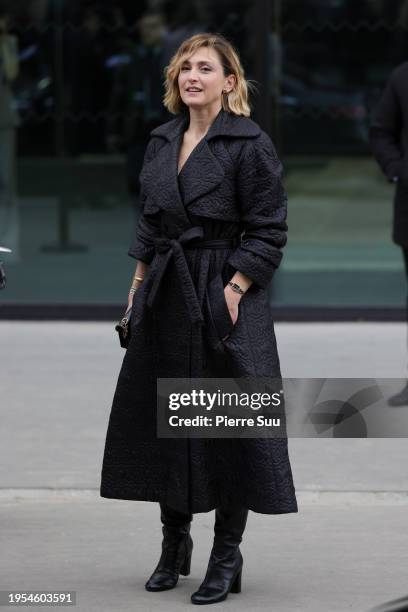 Julie Gayet attends the Chanel Haute Couture Spring/Summer 2024 show as part of Paris Fashion Week on January 23, 2024 in Paris, France.