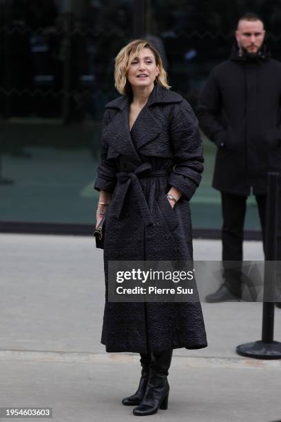 Julie Gayet attends the Chanel Haute Couture Spring/Summer 2024 show as part of Paris Fashion Week on January 23, 2024 in Paris, France.