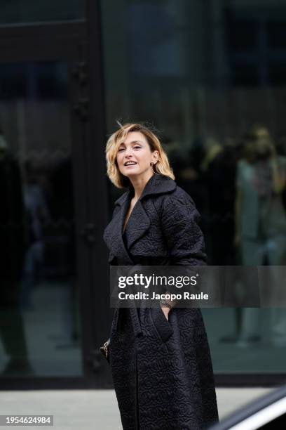 Julie Gayet attends the Chanel Haute Couture Spring/Summer 2024 show as part of Paris Fashion Week on January 23, 2024 in Paris, France.