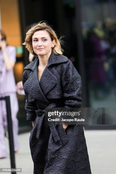 Julie Gayet attends the Chanel Haute Couture Spring/Summer 2024 show as part of Paris Fashion Week on January 23, 2024 in Paris, France.