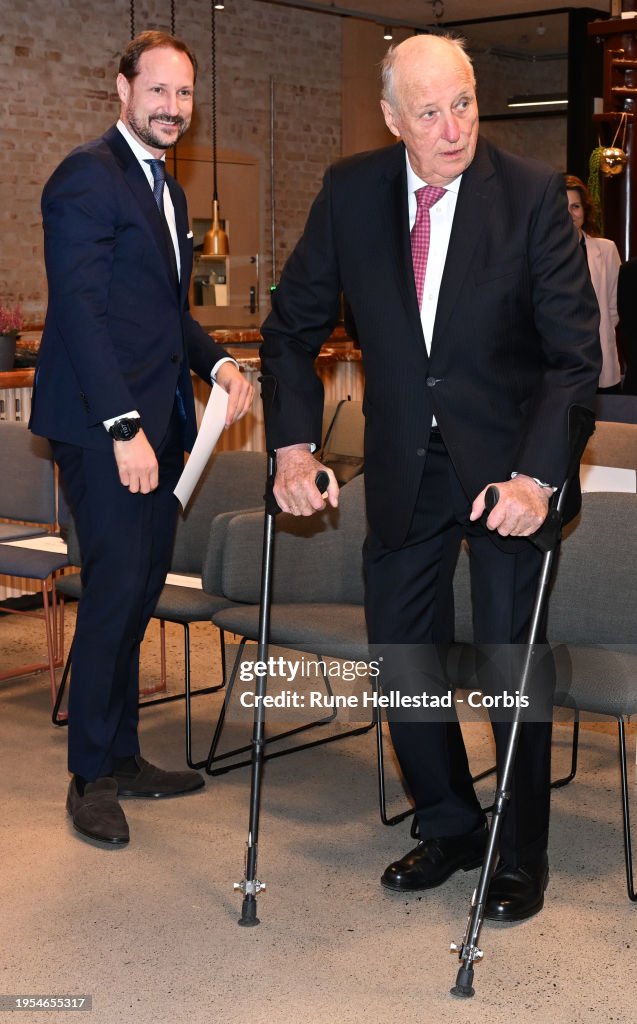 Norwegian Royals Visit Faktisk.no