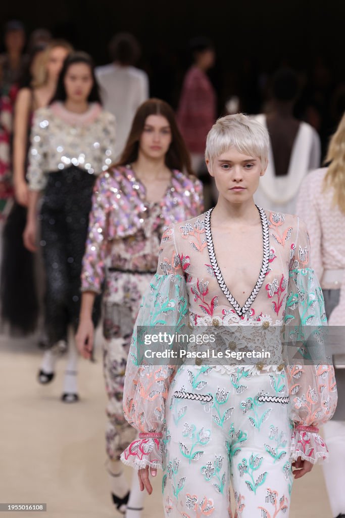 Chanel : Runway - Paris Fashion Week - Haute Couture Spring/Summer 2024